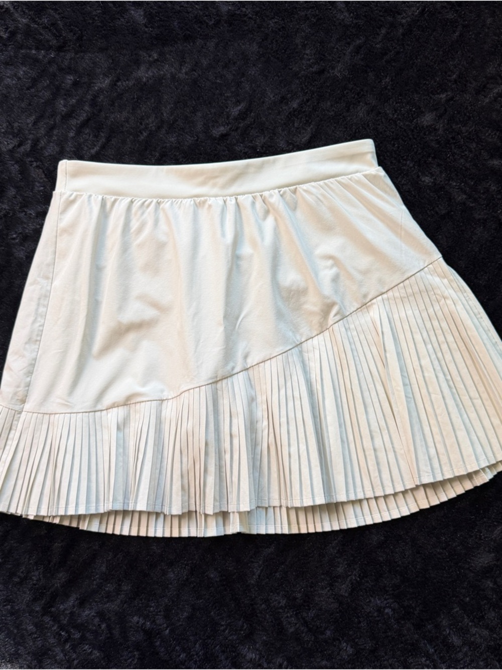 SPANX Light Cream Pleated A-Line Mini Skirt